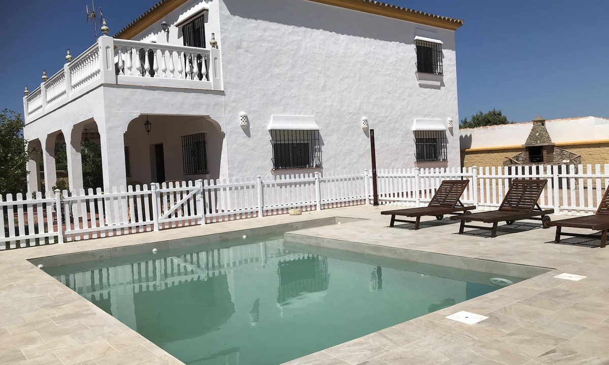 Conil de la Frontera Ski Chalet | Buganbilia Ideal for a good holiday