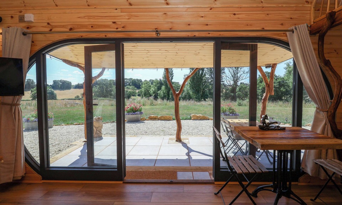 Gillingham Cottage | Bugley Pools Hideaway