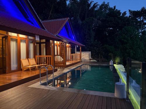 Tenganan Cabin | Bukit Kembang Sari