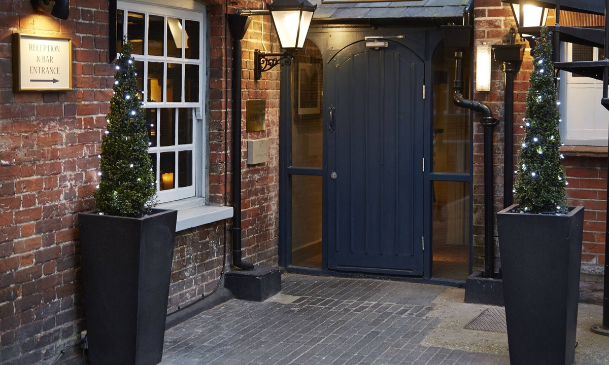 Halstead Hotel | Bull Hotel Halstead by Greene King Inns
