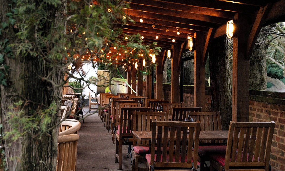 Sonning Hotel | Bull Inn