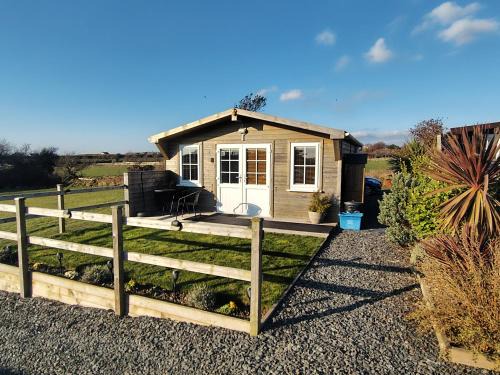 Bootle Ski Chalet | Bumble Bee Cabin