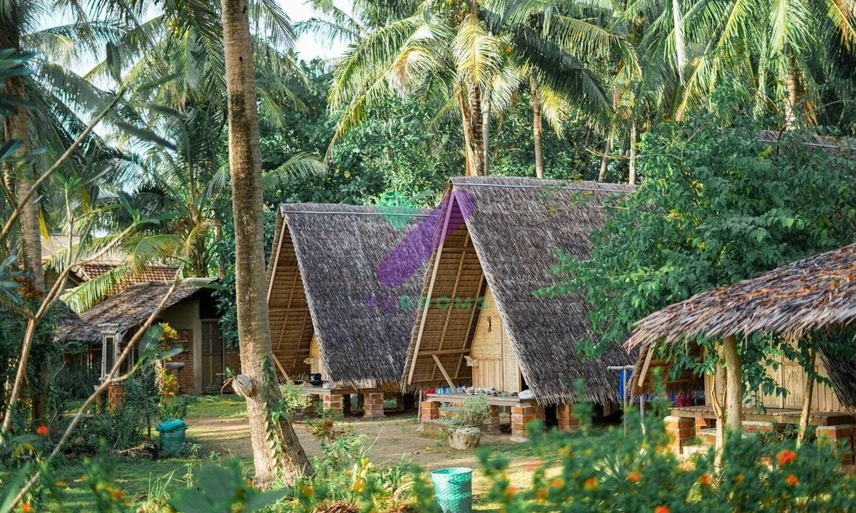 Karimunjawa Islands Cabin | Bunga Jabe Beach
