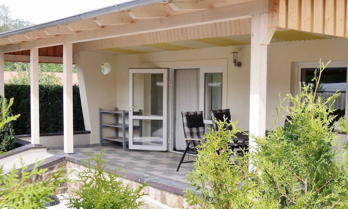 Basedow House | Bungalow am See, Deutschland