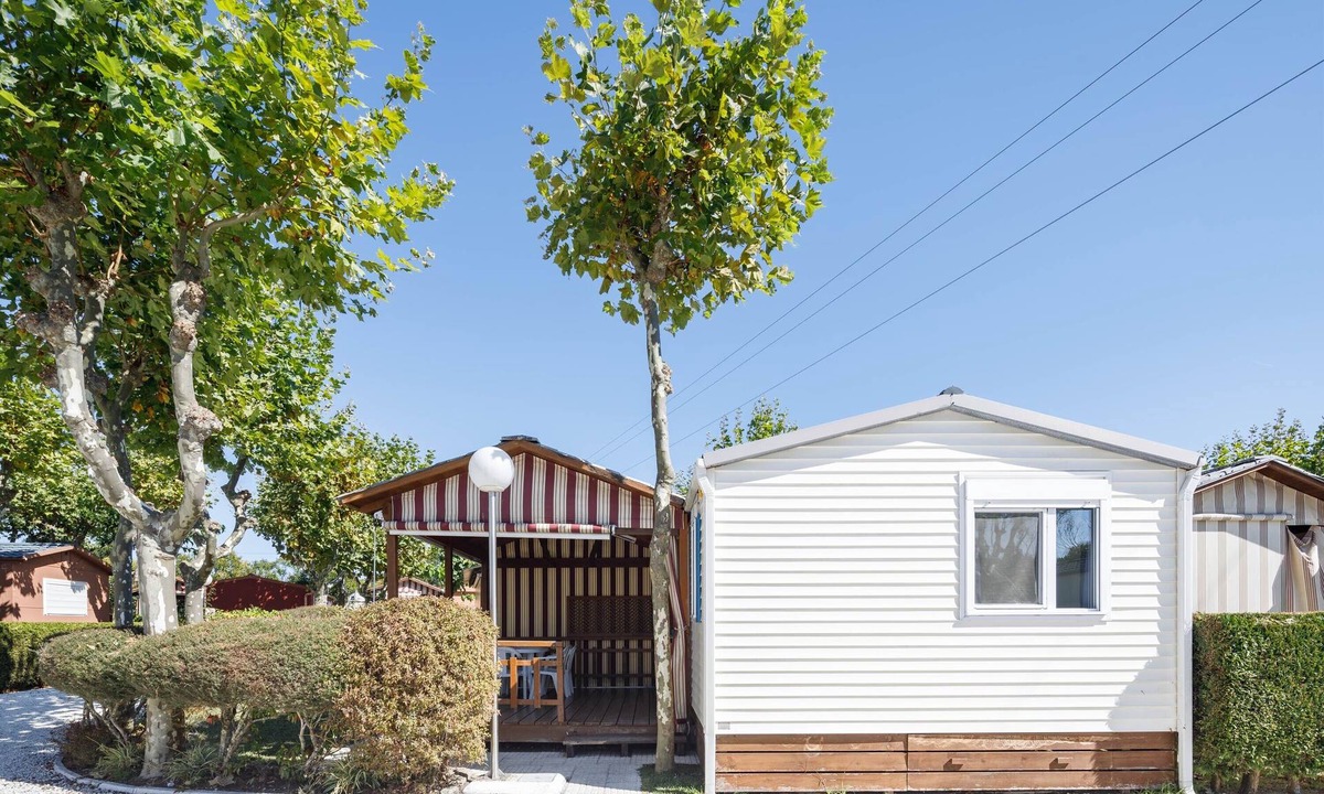 Balea House | Bungalow 'E' with Private Pool, Private Terrace and Wi-Fi