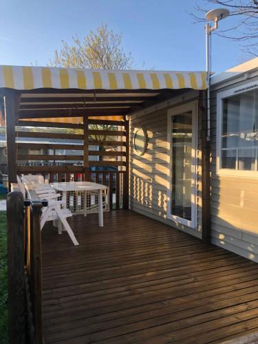 Chateauneuf-de-Galaure House | Bungalow spacieux avec piscine partagée à Châteauneuf-de-Galaure