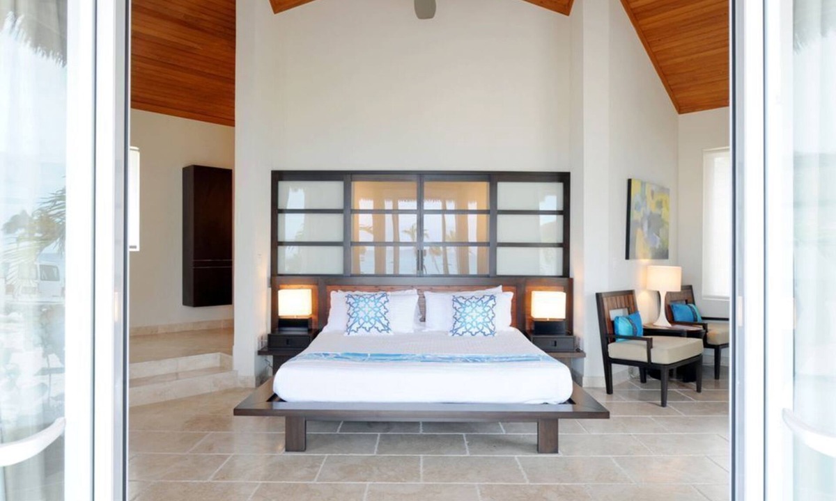 Governor's Harbour House | Bungalow Steps from Beach with Club Privileges, Pool, Restaurant