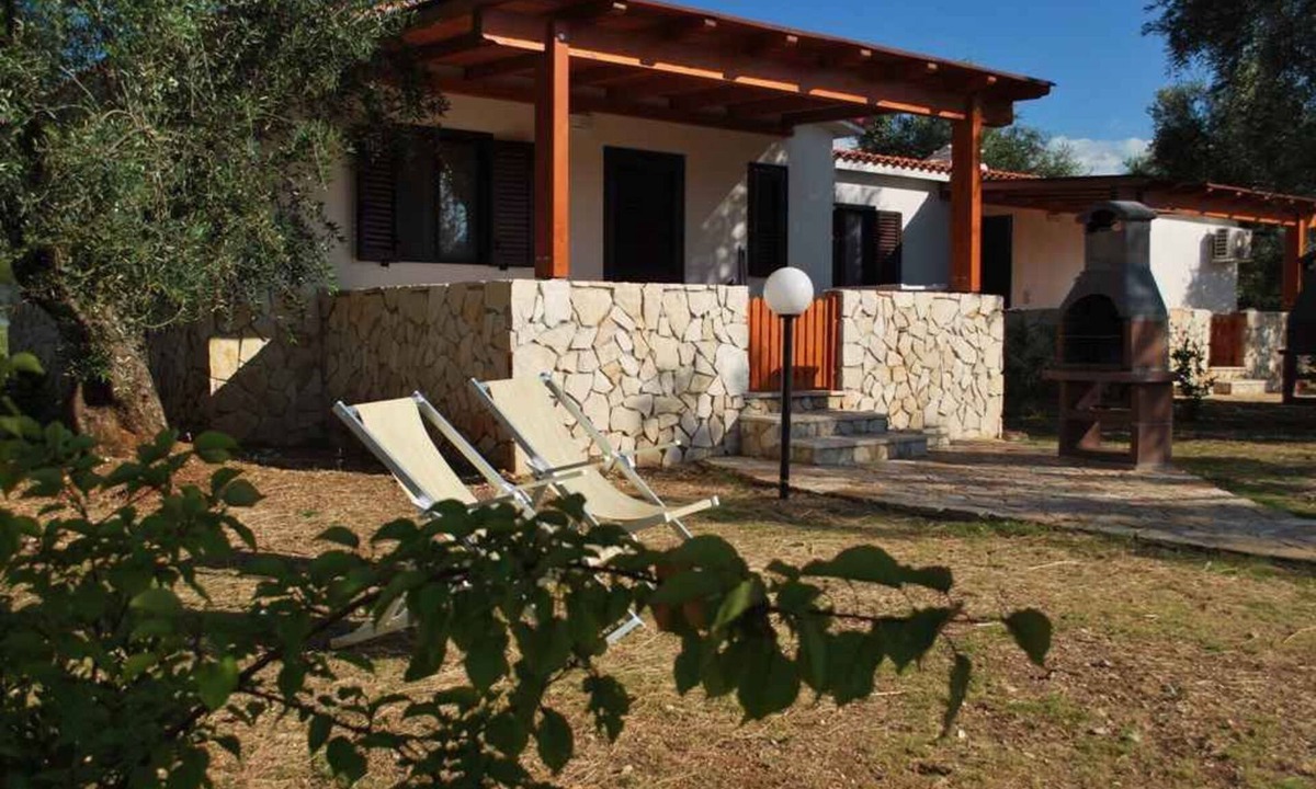 Chiesiola House | Bungalow with pool and barbecue
