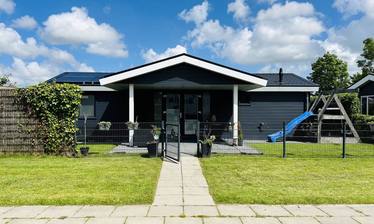 Dirkshorn House | Bungalowpark de Horn - 821 by Interhome
