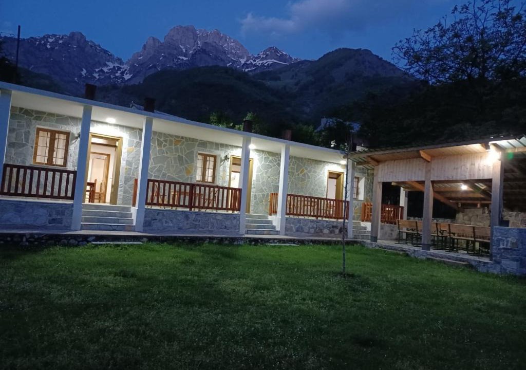 Theth House | Buni Shqipes