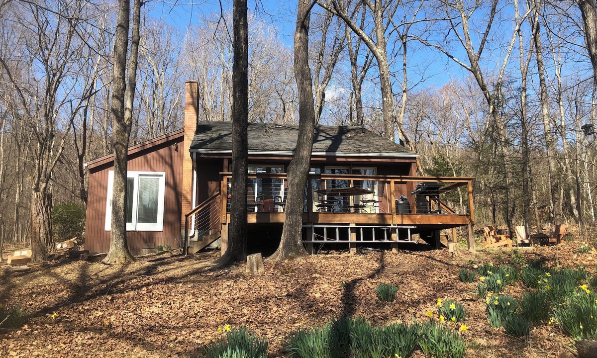 Berkeley Springs House | Bunkaroono- Family Friendly