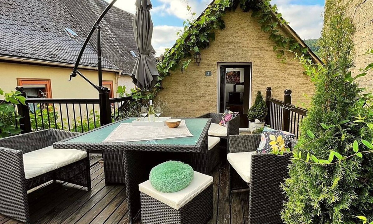 Merl Apartment | Burghof Hagen - "The Moselle Cottage"