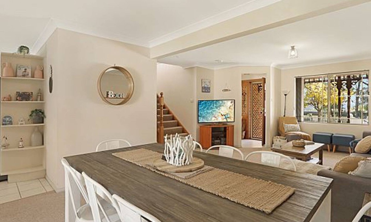 Huskisson House | Burrill by the Beach by Experience Jervis Bay