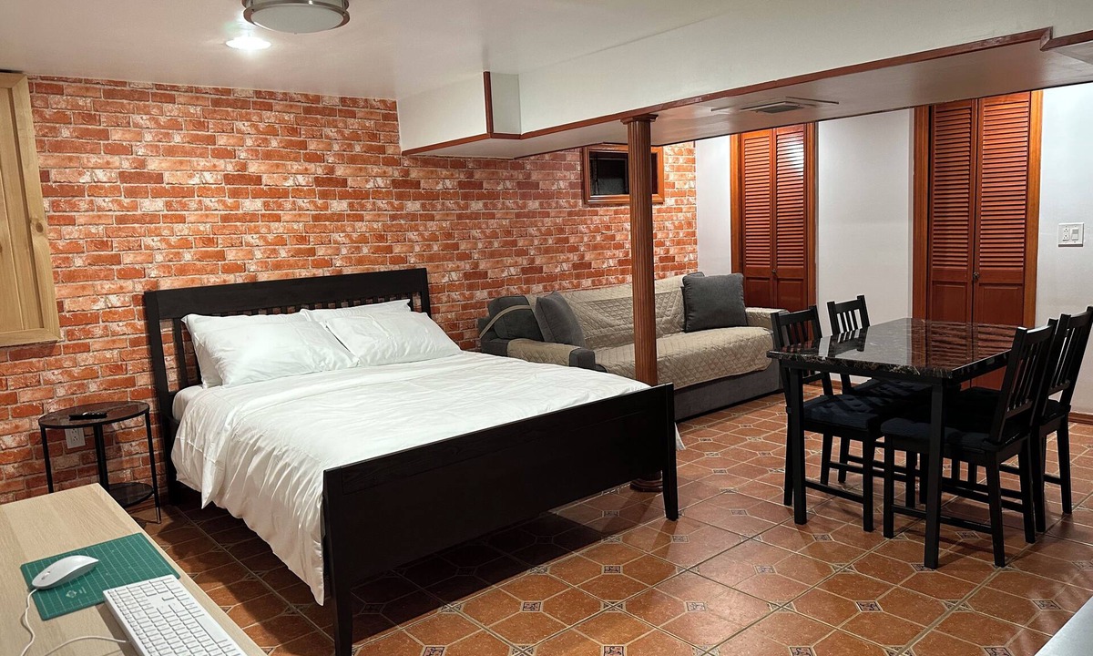 Stratford House | Business or Weekend escape