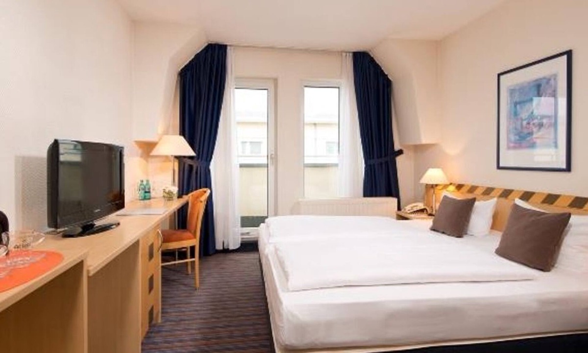 Laubegast Hotel | Business Single Room-Flexible Rate with breakfast - ACHAT Hotel Dresden Elbufer