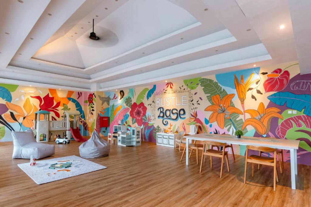 Sunset Road Apartment | Bustle Base Coliving and Coworking Space