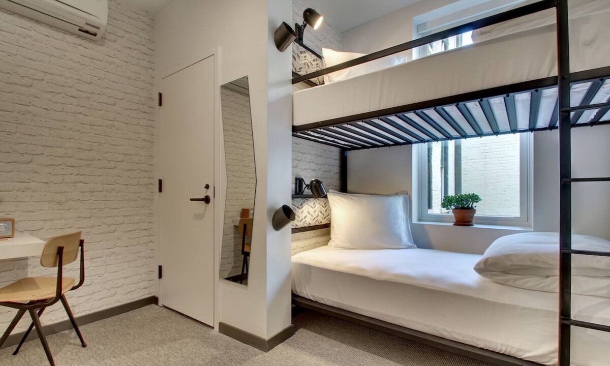 Foggy Bottom Hotel | Buzz Bunk, Hotel Hive, Cozy Room, Vibrant Nightlife, Close to Capitol Hill