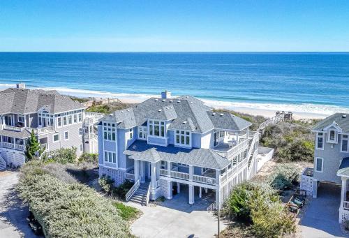 Pine Island House | Bye D Sea - Pine Island, Oceanfront, Pool, Beach Access, Elevator, Linens
