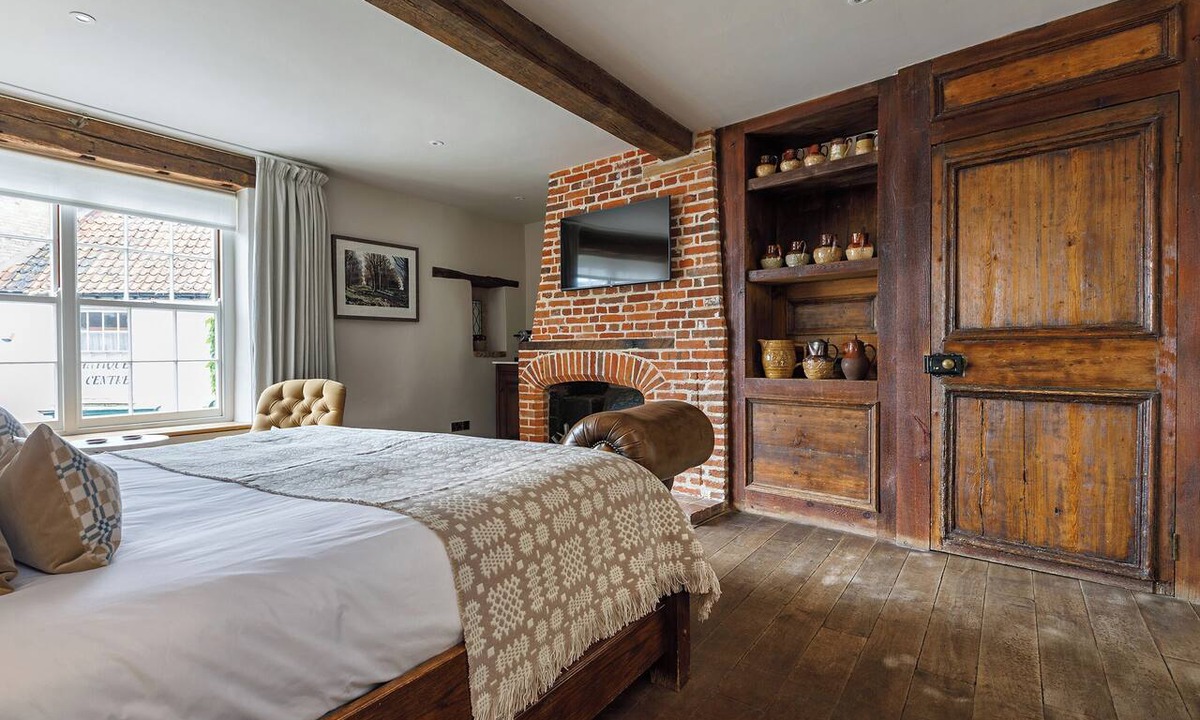 Holt Bed & Breakfast | Byfords