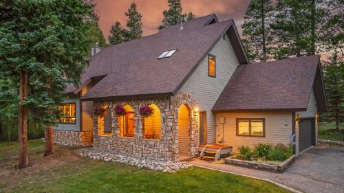 Christie Heights House | Bystone Villa Retreat