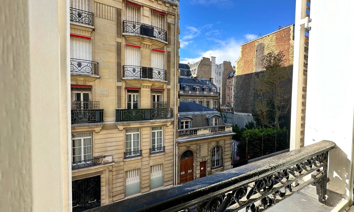 Porte-Dauphine Apartment | Céline 28