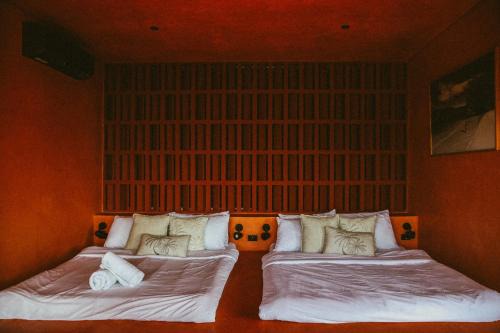 Ronda House | C South Hideout