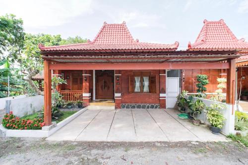 Klaten House | C18 Joglo Prambanan