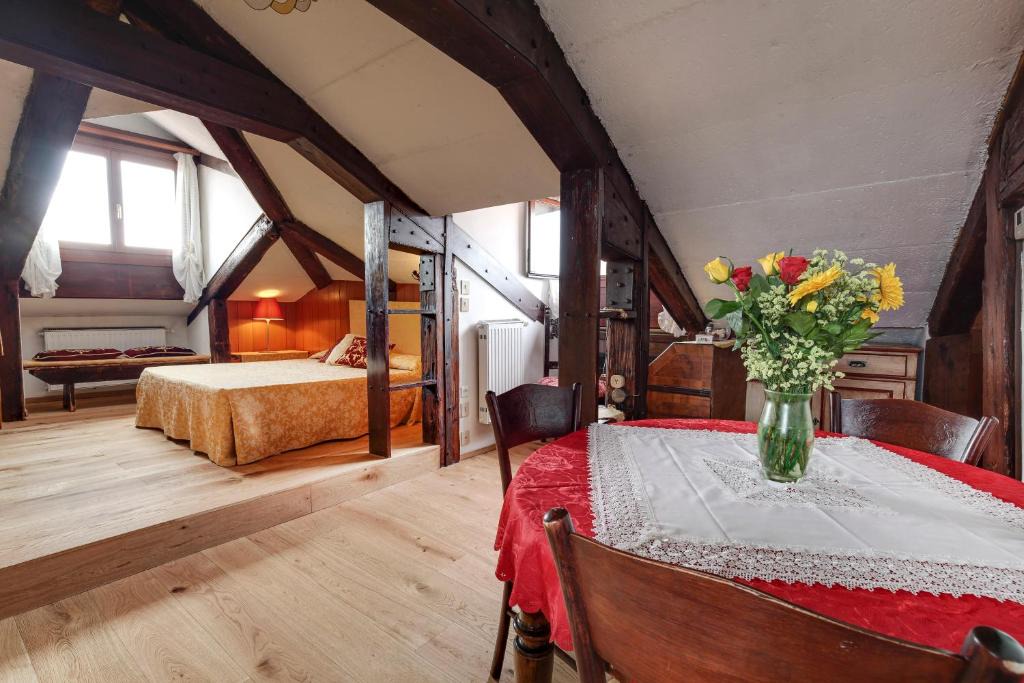 San Polo Apartment | Ca' Badoer Attic