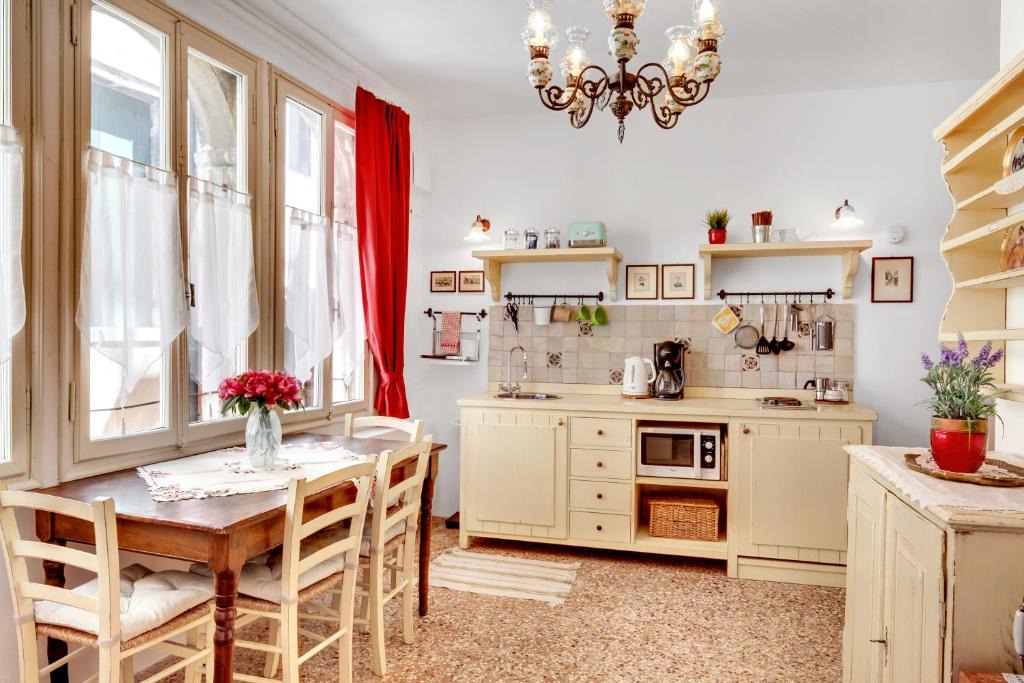 San Polo Apartment | Ca' Badoer Frari
