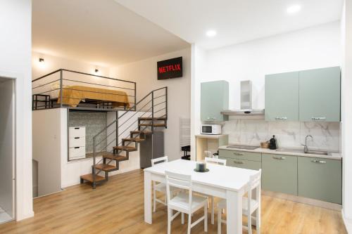 Roman Quarter Apartment | Ca' Garibaldi - Centralissimo appartamento 500mt da Palazzo Reale