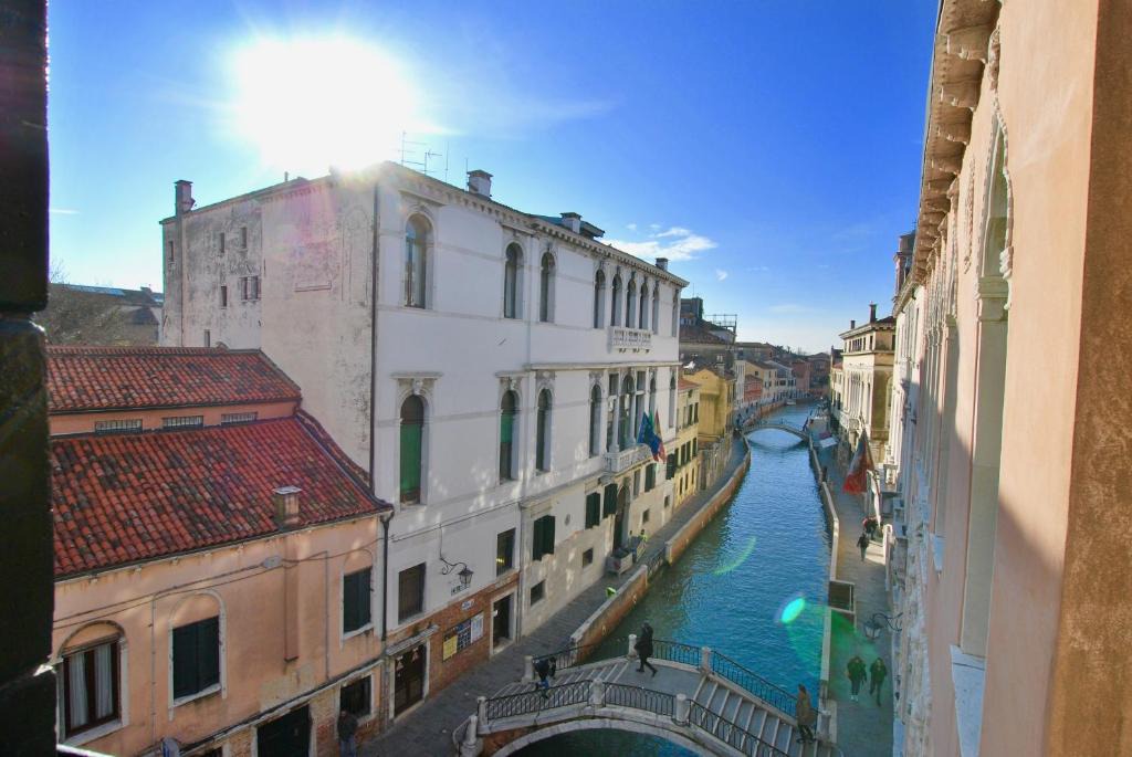 Dorsoduro Apartment | CA GRIMANI stunning view and comfort