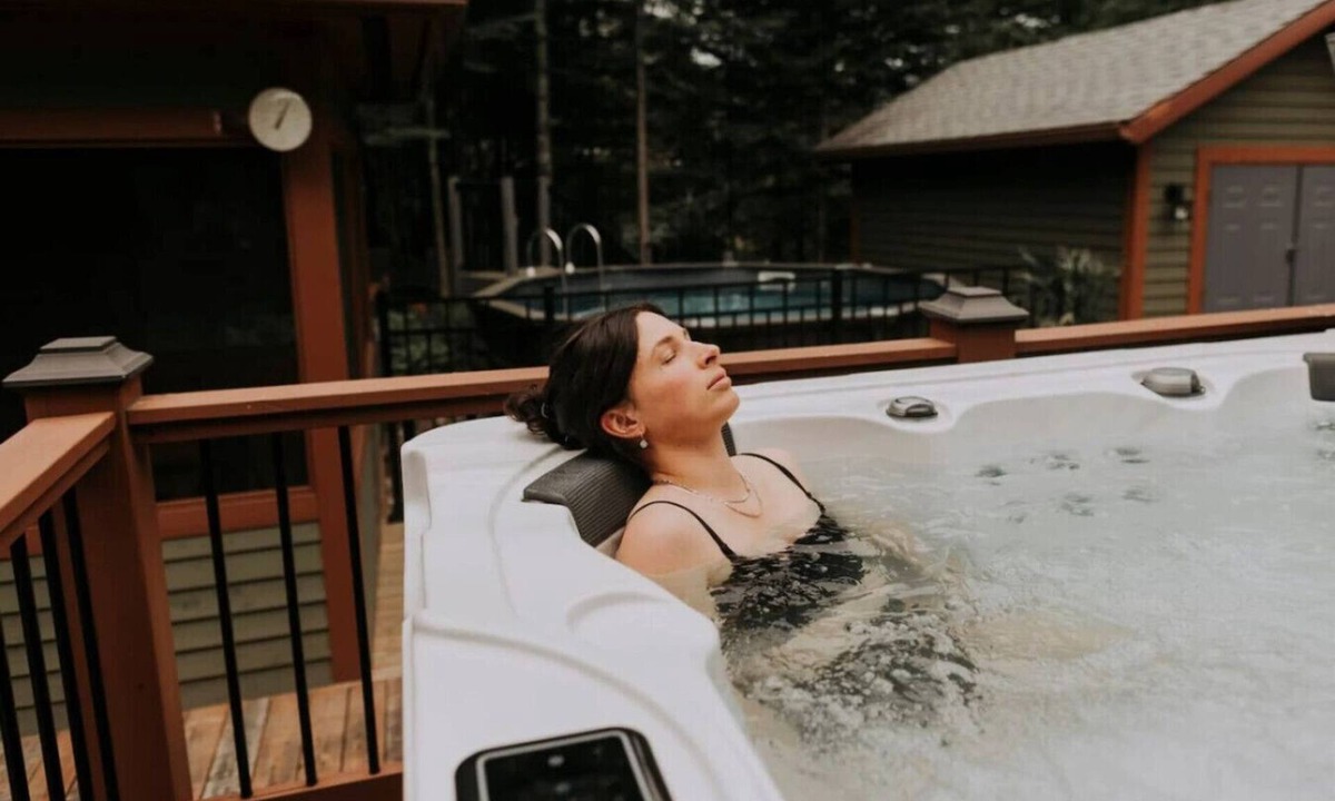 Saint-Faustin-Lac-Carre House | Hot tub Kid Gym Ski Fireplace