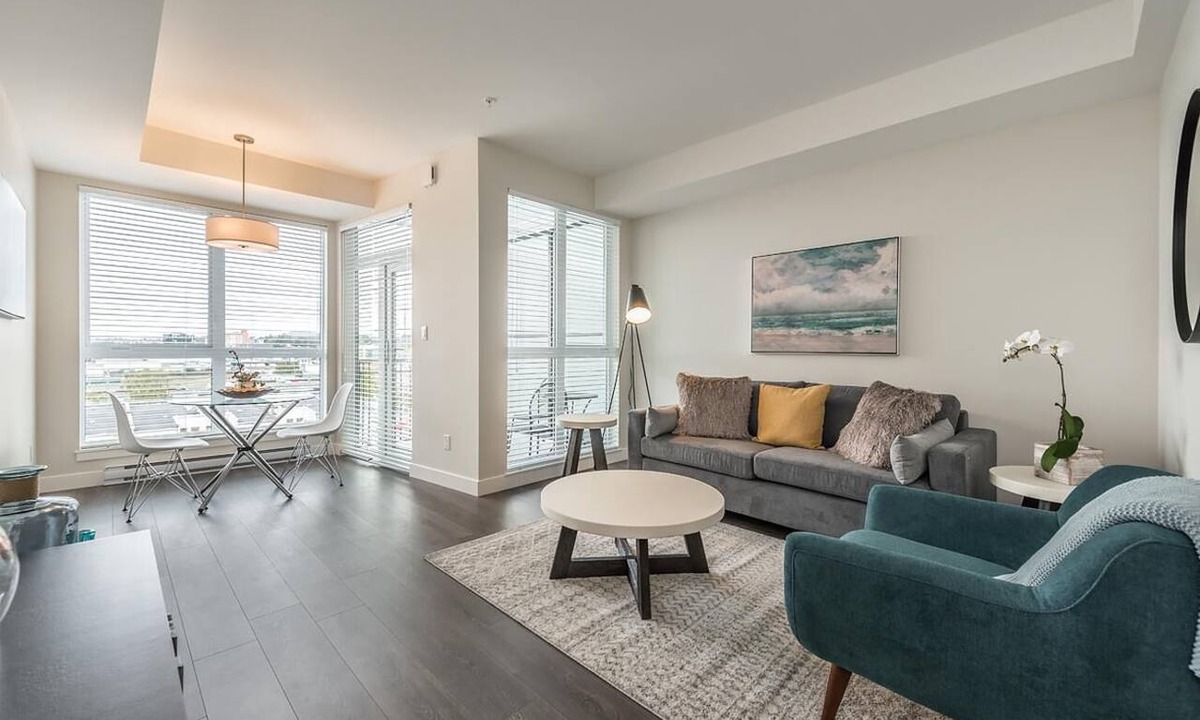 Rock Bay Condo | Bright Old Town Suite with City Views