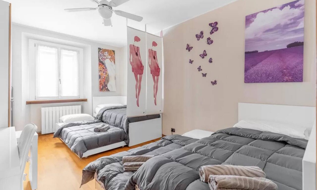 Central Station Apartment | CA2 [Loreto - Cathedral] 10 minutes from the Duomo