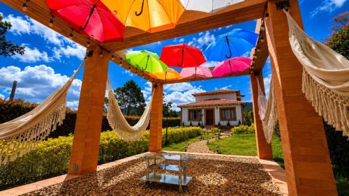 Villa de Leyva House | Cabaña familiar con 4 dormitorios y baños privados