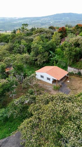 Curiti Villa | Cabaña La Casa Bonita