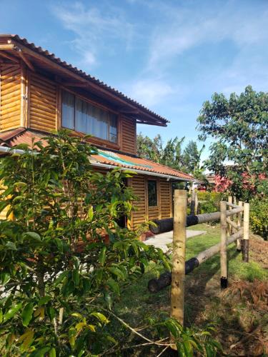 Marinilla House | Cabaña sol de oriente