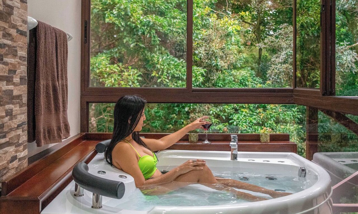 Monteverde Hotel | Cabañas el Refugio Verde Monteverde