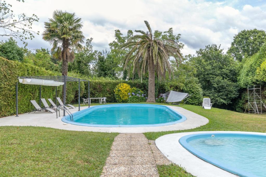 Cecebre House | Cabañita rústica con piscinas