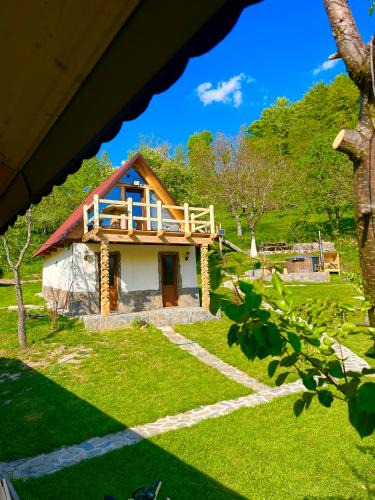 Cornereva Cabin | Cabană tip A Wild Glamping Cornereva