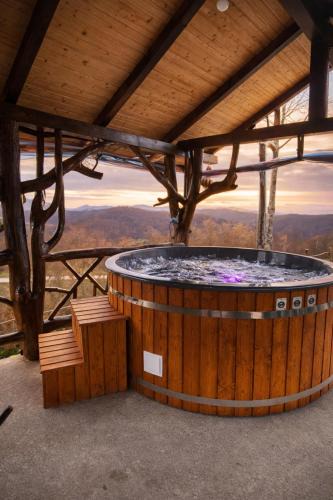 Ciuruleasa Ski Chalet | Cabana Cozy cu Jacuzzi în Natură - Cabana Edera