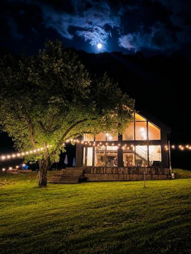 Sugag Ski Chalet | Cabana Crang