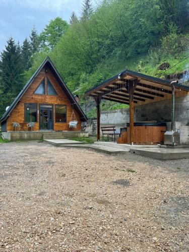 Damuc House | Cabana Doi Brazi A-FRAME