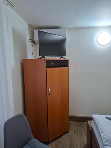 Arad Hotel | Cabana Lir