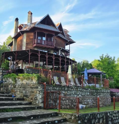 Campulung House | Cabana Magdalena
