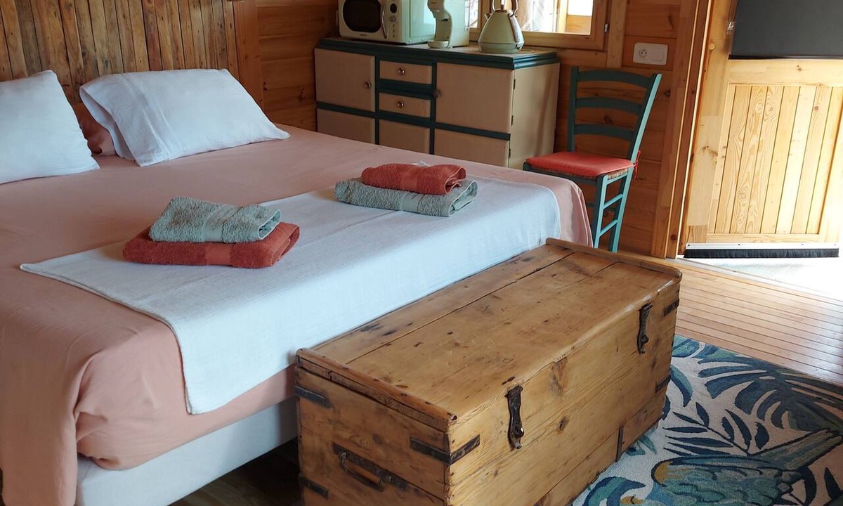 Valensole Ski Chalet | Cabanon de Lyandro