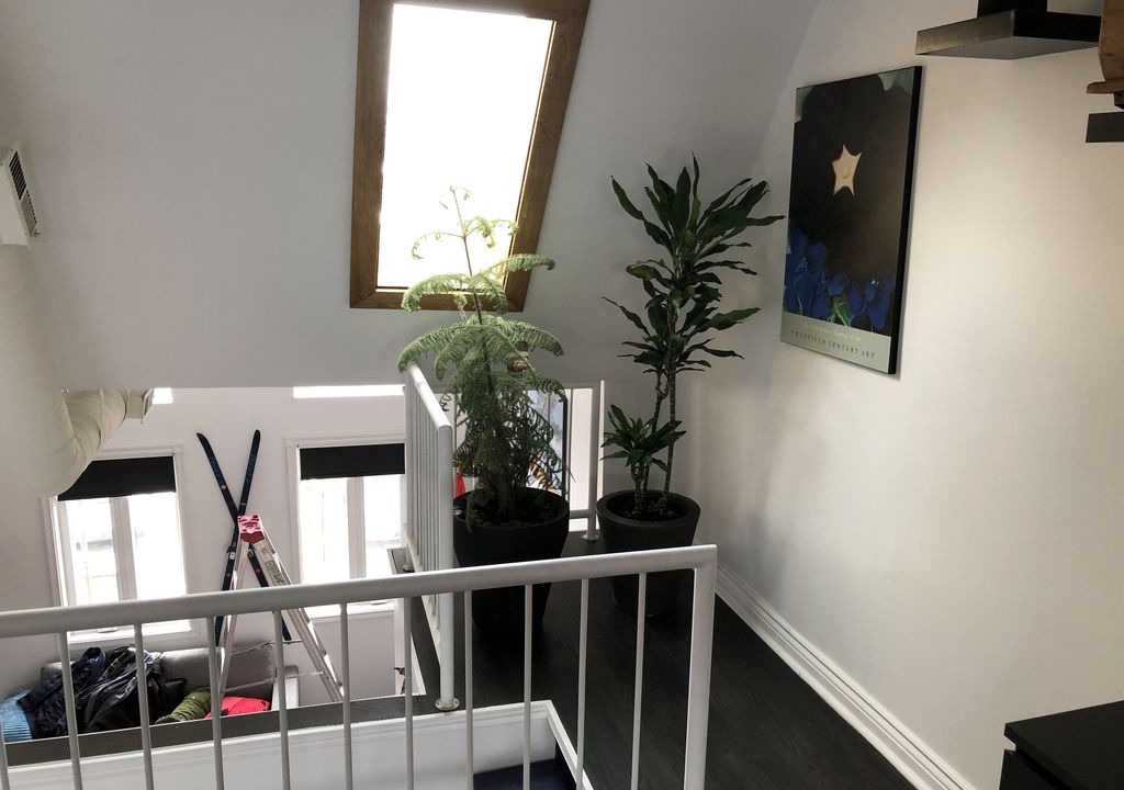 Cabbagetown Apartment | Cabbagetown 2 Floor Loft Apartment. Numerous amenities nearby.