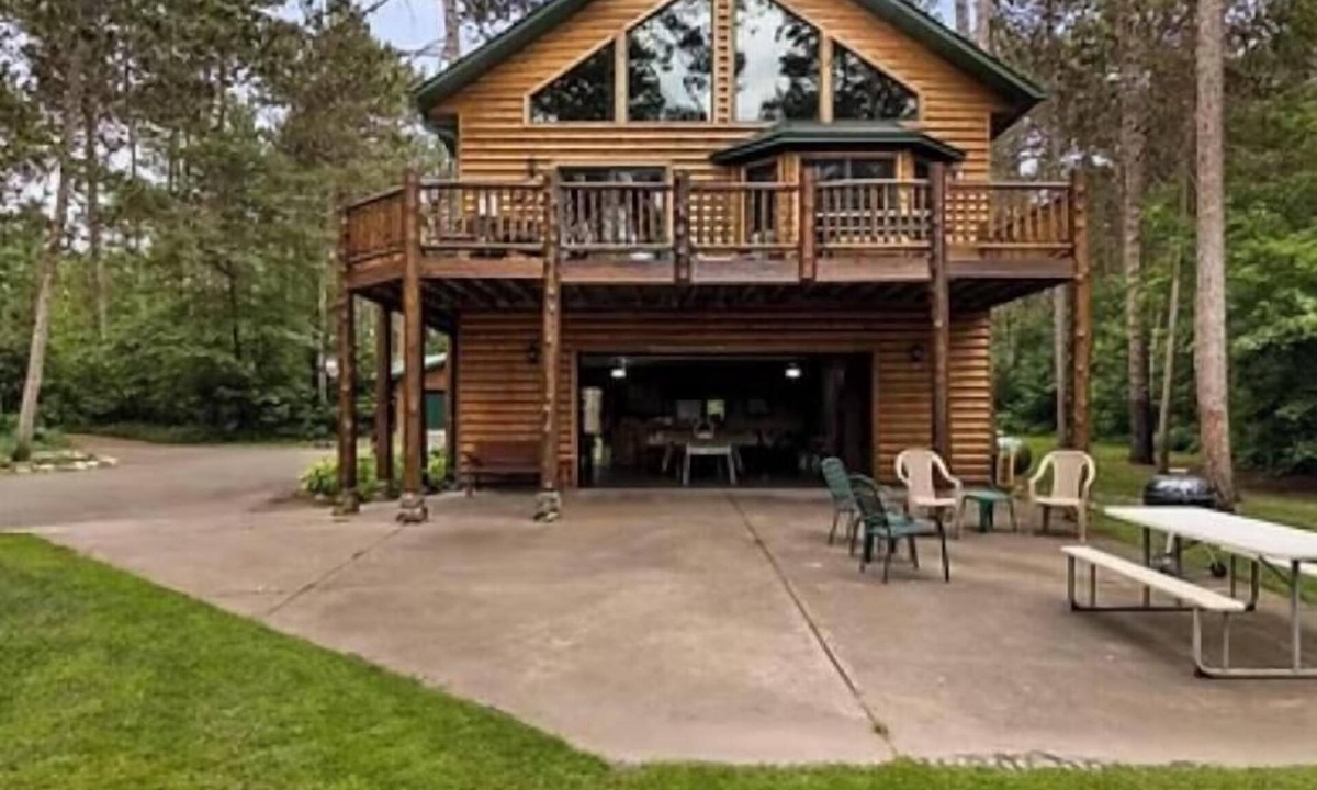 Pine River Cabin | Cabin 14 at Heath's Resort