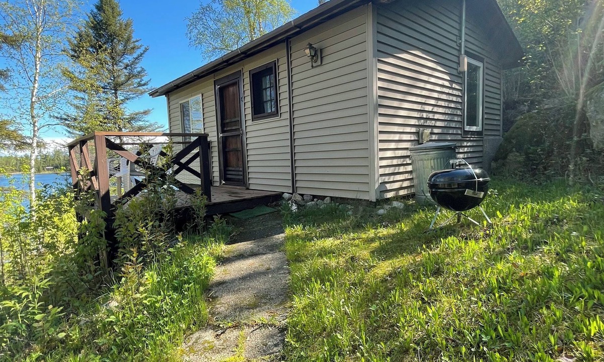 Ely Cabin | Cabin 5 "Dockside" 1 BR, 2 pp, lakefront, access to boats!