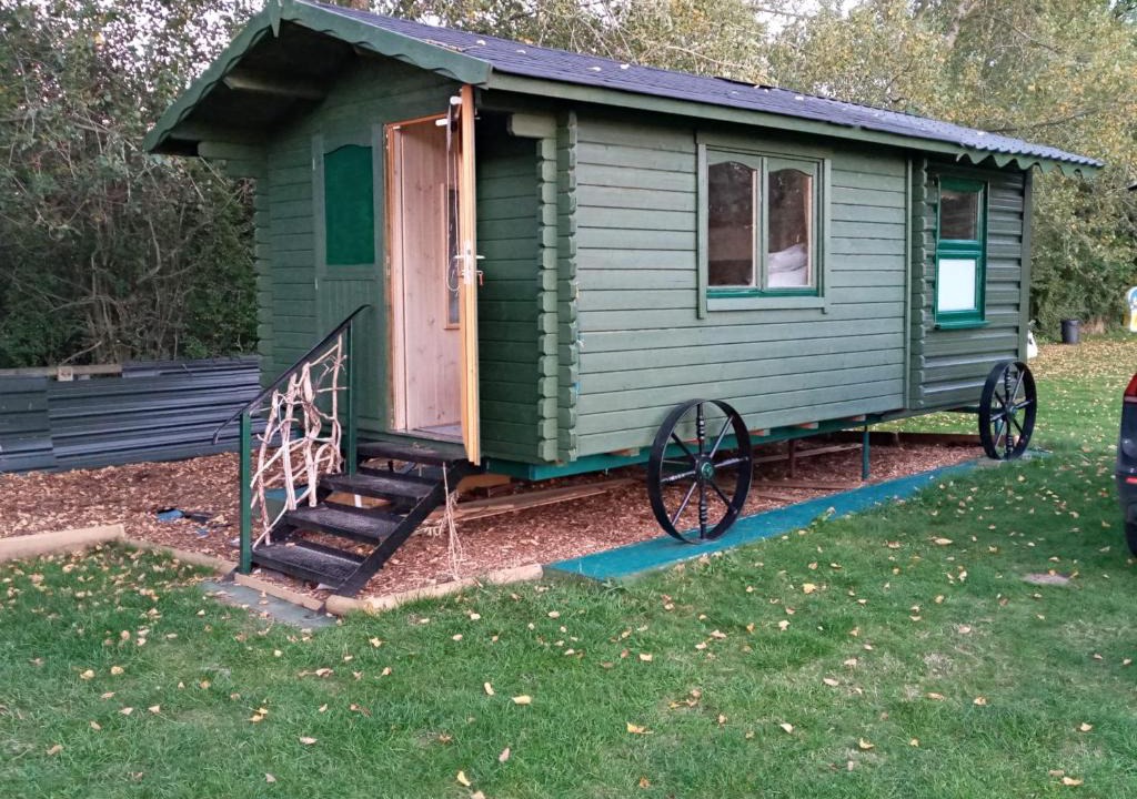 Malvern Other | Cabin Dan
